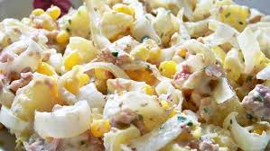 Cette Salade D Endives Pommes De Terre Et Thon Est Une Recette Qui Fait Du Bien Des Legumes Qui Rechauf Recettes De Cuisine Salade Endive Salade Endive Pomme