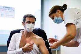 Ministre des solidarités et de la santé. Le Ministre Olivier Veran Vaccine Contre La Covid 19