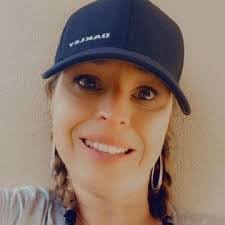 Veronica Ayers's Instagram, Twitter & Facebook