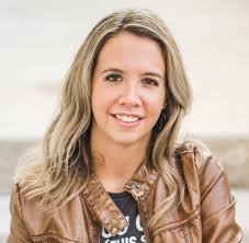 20 Women in Marketing to Follow in 2019