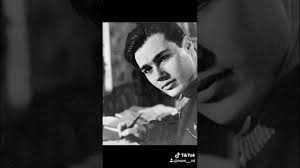 Детские годы провёл в сша и германии , а позднее переехал однако в молодости ему удалось свести с ума тысячи женщин, и в этом ему помогли не только обаяние, успешность и ум, но и невероятная красота. A Vy Videli Kakoj Byl Vladimir Pozner V Molodosti Youtube