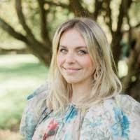 Claudia Mcdonnell's Instagram, Twitter & Facebook