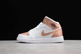 The rose gold silk colorway features a luxurious silk finish applied to its upper that reveals an. New Air Jordan 1 Mid Gs White Rose Gold Black 555112 100 Querrey