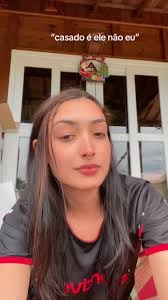 boca inchado do piercing