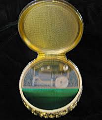 Sankyo japan vintage music box lucite top gold roses song you light up my life c $28.97 music box compact mirror keychain sankyo musical movement japan scene mt fuji Vintage Sankyo Music Box