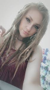 Ashley Honea's Instagram, Twitter & Facebook