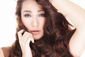 Quest'oggi enrico nigiotti, noto cantante italiano, sarà presente nello studio di mara venier per presentare il suo nuovo singolo dal titolo notti di luna. Esc 2016 Sanja Has The Hots For Joe