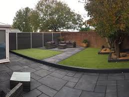 Design ideas for a modern partial sun courtyard lawn edging in other. The Top 42 Garden Edging Ideas Laptrinhx News