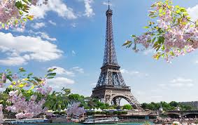 Atópase nun meandro do río sena no centro da conca parisiense, entre a confluencia do río marne e o sena augas arriba, e o oise e o sena augas abaixo. Top Bars In Paris France