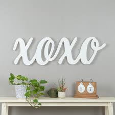 Pinnacle Script Xoxo White Wood Decorative Sign 18fw1600e The Home Depot Word Wall Decor Rustic Wood Wall Art Decorative Signs
