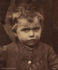 Here's a little thing I pulled together using two twigs, some rushes and a  few frockens earlier today. We were up the hills rambling and when having a  sit down, I made