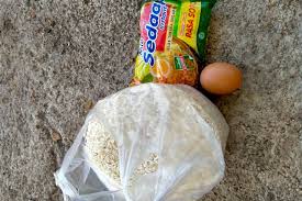 Plus, membuat sirip dan ekornya tumbuh mulus dan indah. Korban Bencana Ntt Dapat Bantuan Sebungkus Mi Instan Dan 1 Butir Telur Ahli Gizi Rekomendasikan 3 Makanan Bergizi Halaman All Kompas Com