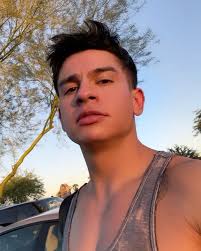 What do ghost like to hit at the gym?………… Boooooooo-Biesssss 👻👻👻👻  #chestday