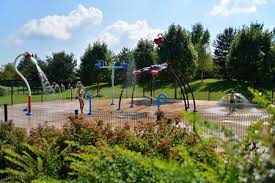 Parc de jeux pour enfants de 1400 m2. Les Aires De Jeux D Eau Leurs Fonctionnements Pour Rafraichir Les Villes