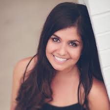 Becky Batchelor's Instagram, Twitter & Facebook