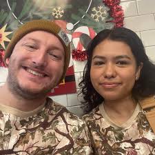 Where to find trophy whitetail buck hunting in Texas with lodging and meals?