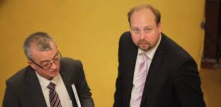 1938, strávil dětství na žižkově. Jiri Krampol A Zaloba Za Vtip O Romech Takto Se Nam Vyjadril Marek Benda Ktery Jej Mel Udat Parlamentnilisty Cz Politika Ze Vsech Stran