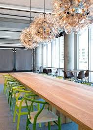 Structure formed by 5 pressed polished aluminum triangles. Pin On Luces