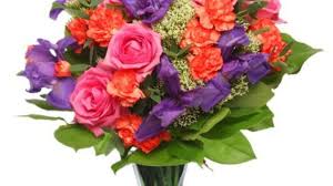 Il bouquet di fiori da regalare in occasione del compleanno è da sempre un. Come Scegliere Dei Fiori Per Un Compleanno Fiori Con Significato