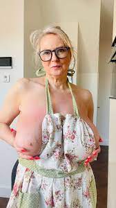 Courtesan Annabel - Free nude pics, galleries & more at Babepedia