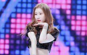 Menurut kalian siapa yang paling cocok sama orangnya? Hal Ini Buktikan Chaeryeong Member Itzy Paling Tak Populer Dengan Fans Sedikit
