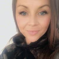 Leandra Davis's Instagram, Twitter & Facebook