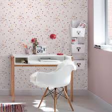 Taş desenli, 3 boyutlu, manzaralı duvar kağıtlarının yanısıra klasik duvar kağıdı çeşitlerini de çok beğeneceksiniz. Duvar Kagidi Kullanimi Dekorblog