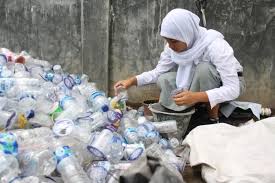Download now cara membuat kotak pensil lucu dari kotak susu dan botol Cara Membuat Celengan Bentuk Hewan Babi Sapi Dan Kura Kura Dari Botol Bekas Uangindonesia Com