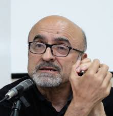 <p>checco (checco zalone) è un giovane pugliese che aspira a diventare cantante di successo. Ivano Marescotti Wikipedia