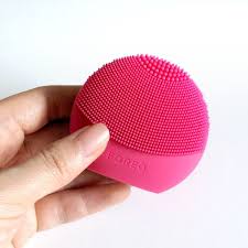 Itin higieniškas silikonas „luna play plus gamybai naudojamas medicininis silikonas yra 35 k. Foreo Luna Play Plus Cleansing Tool Review Lab Muffin Beauty Science