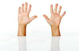 18 Gestures That Can Cause Offense Around The World Shermanstravel Just like you bullet point out a pitch or for example, if i was talking about democrats and republicans i could use and raise my left hand when talking about democratic ideas and actions. 18 gestures that can cause offense around the world shermanstravel