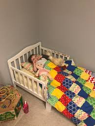 While every baby and family is different, most babies make the move to a toddler bed between the age of 18 months and 3 years. 10 Best Tips For Transitioning From Crib To Bed This Works