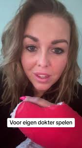 Ziekenhuisbezoek: Ik knip mijn gebroken pinknagel open