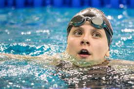 Julia Poole's Instagram, Twitter & Facebook