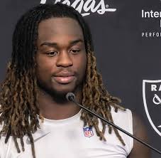 Dudes the biggest live jock I've ever seen