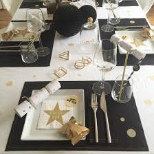 Wisst ihr eigentlich, dass man diy deko für zuhause ganz einfach selber machen kann? Silvester Tischdeko Caseconrad Com