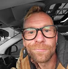 Is it snowing in Santa Fe and how are the roads?