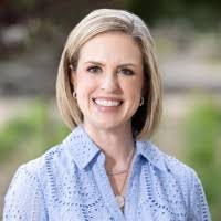 70+ "Dr. Lindsay" profiles