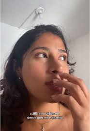 Fones de ouvido JBL Live 770NC: qualidade em 2025