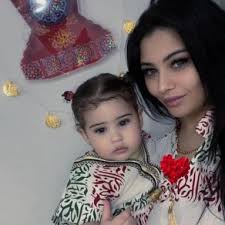 اللاعب إمام عاشور بين الماضي والحاضر ⚽️🔥، مع خطيبته الأولى وخطيبته الثانية  وزوجته الحالية ياسمين حافظ، أخت ياسين حافظ لاعب الزمالك. إمام عاشور، البالغ  من العمر 26 عاماً (من مواليد 20 فبراير