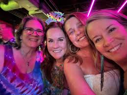 Waiting on….Lake Street Dive!💃🕺🎵