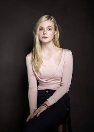 Elle Fanning - Free pics, galleries & more at Babepedia