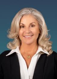 Lauren Kohl's Instagram, Twitter & Facebook