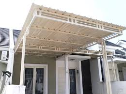 Anda bisa memilih beragam jenis kaca, seperti kaca bening atau kaca berwarna. 5 Model Kanopi Minimalis Untuk Desain Rumah Modern Rumah123 Com