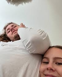 Krystal Meyer's Instagram, Twitter & Facebook