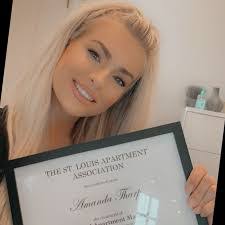 Amanda Tharp's Instagram, Twitter & Facebook