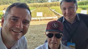 Dia de Campo Agrobelts em Uberlândia MG. . . Dia de muita troca de  experiências, rever colegas, ver os avanços da agricultura. Dia de muito  aprendizado. . . Cerca de 600 participantes!🌱🌱🌱 . .