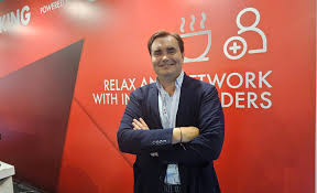 Antonio Serrano (URJC): "Cuando la tecnología va más rápido que la educación,  se genera sufrimiento social" - ÉXITO EDUCATIVO