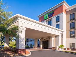 Popular hotels close to the florida aquarium include ac hotel by marriott tampa airport, hilton tampa airport westshore, and fairfield inn what are the best hotels with a spa in tampa? Extended Stay Hotel Suites In Tampa Fl Staybridge Suites Tampa Price From Usd 98 80