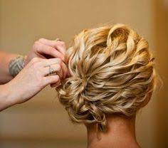 16 Pretty And Chic Updos For Medium Length Hair Pretty Designs Hair Styles Updos For Medium Length Hair Medium Length Hair Styles